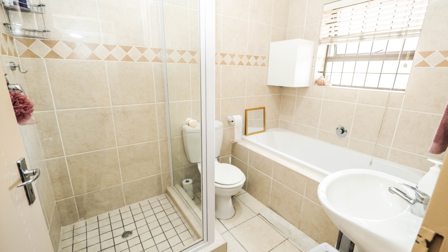 3 Bedroom Property for Sale in Brackenfell South Western Cape